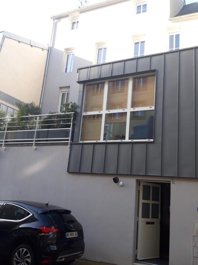 Agreables Chambres Independantes - Coutances Centre Екстериор снимка